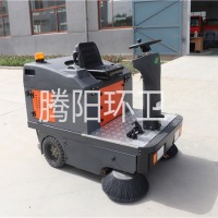 山東騰陽(yáng)環(huán)衛(wèi)TY-1400型電動(dòng)駕駛式掃地車(chē)
