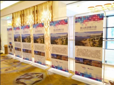 西安門(mén)型展架,西安戶(hù)外抗風(fēng)展架,彈簧掛畫(huà)架,西安門(mén)形展示架